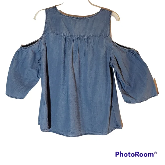 Candies Jr XL cold shoulder pullover jean top. 325 - Picture 3 of 3
